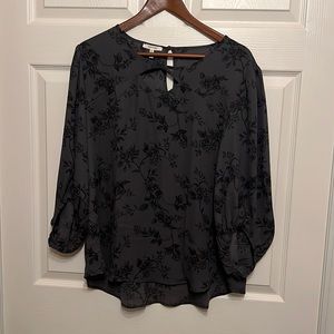 Maurice’s dressy top size XL women round hem cutout neckline 3/4 sleeves.